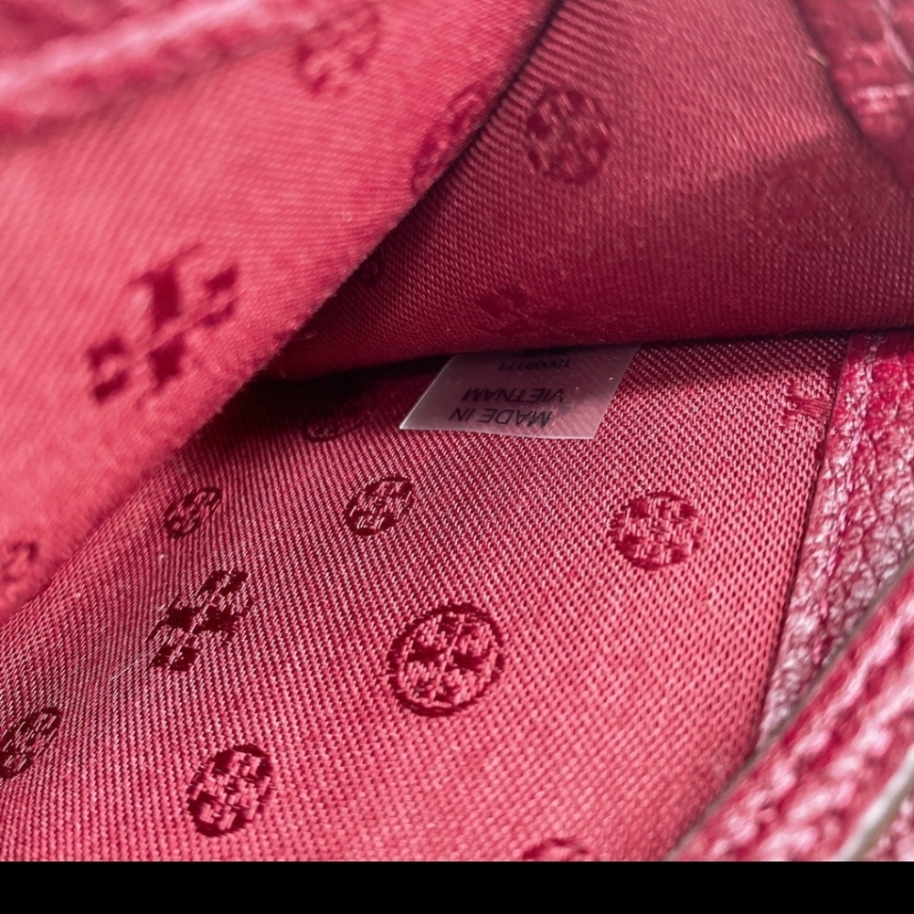 Tory burch gorgeous new square zipper coin case with gold Keychain โจ๏ธ - Picture 3 of 7